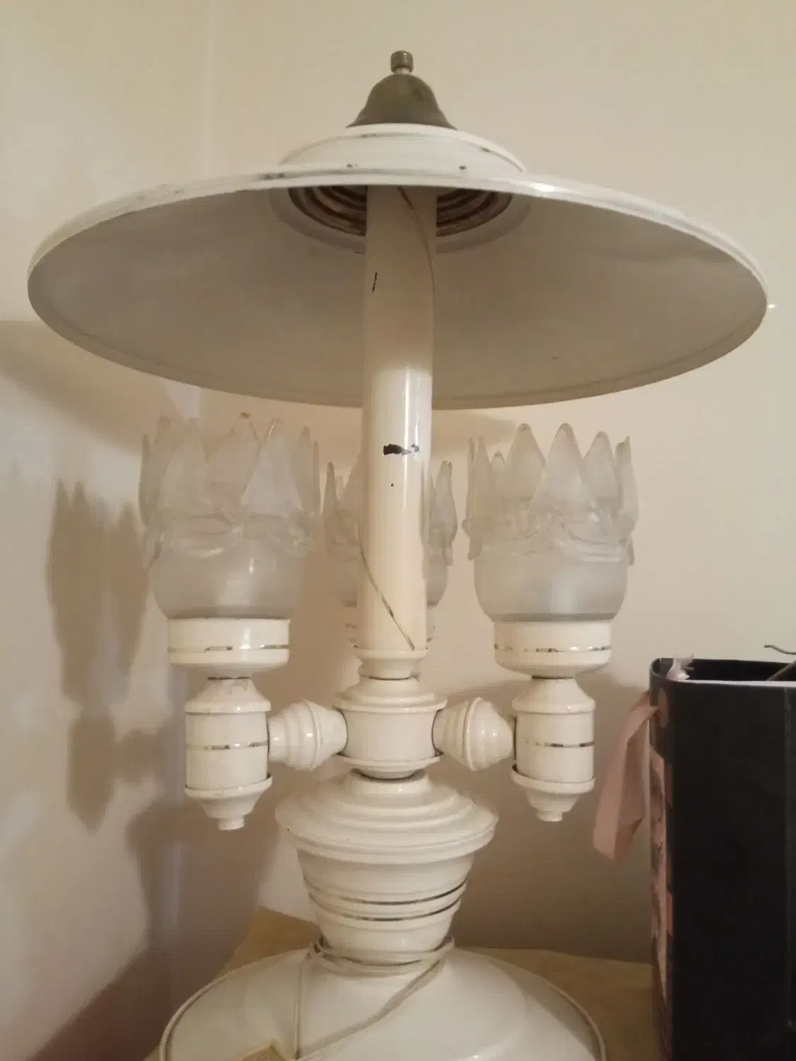 چراغ خواب تمیز و سالم|چراغ خواب و آباژور|باسمنج, |دیوار