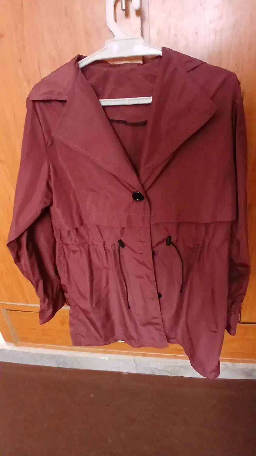 لباس ها نو هستن|لباس|قائن, |دیوار