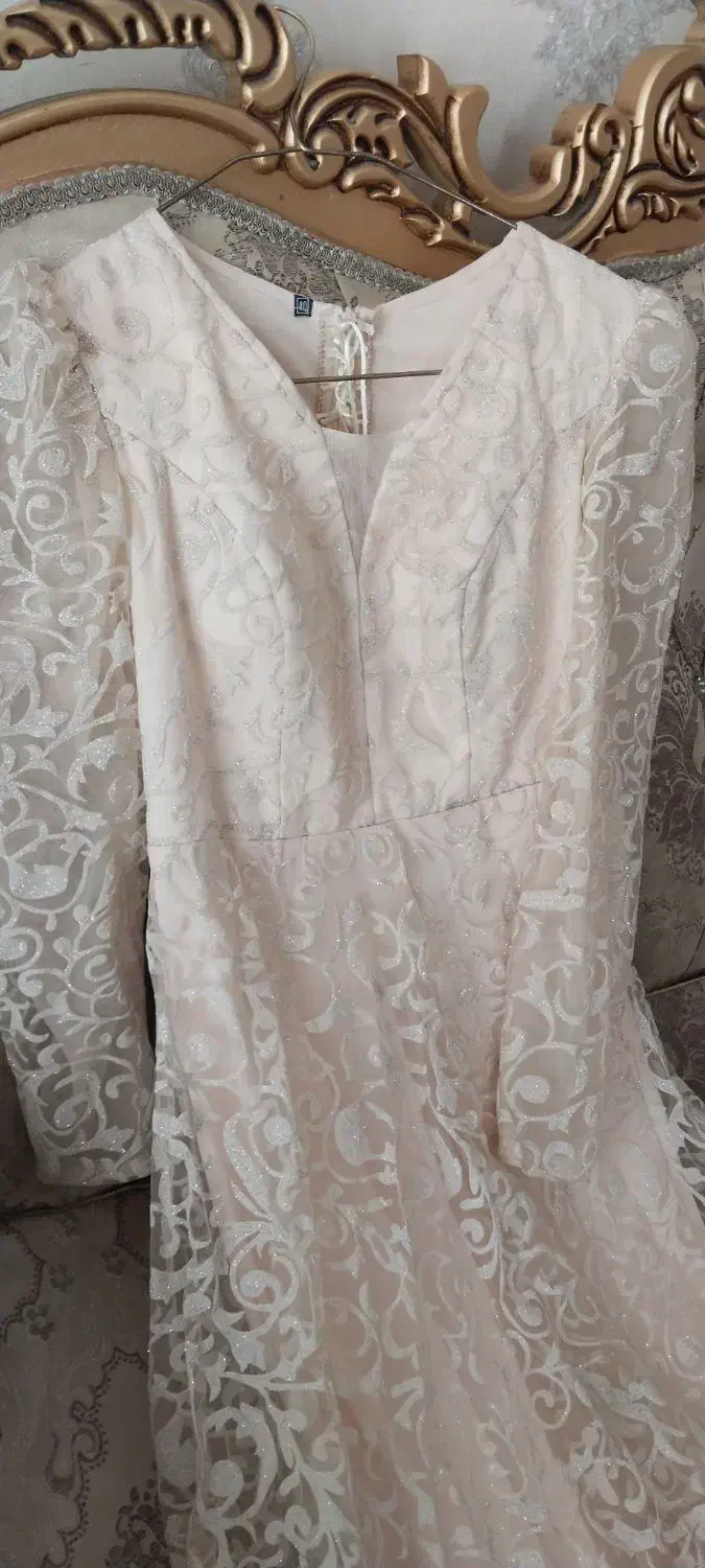 لباس|لباس|بهار, |دیوار