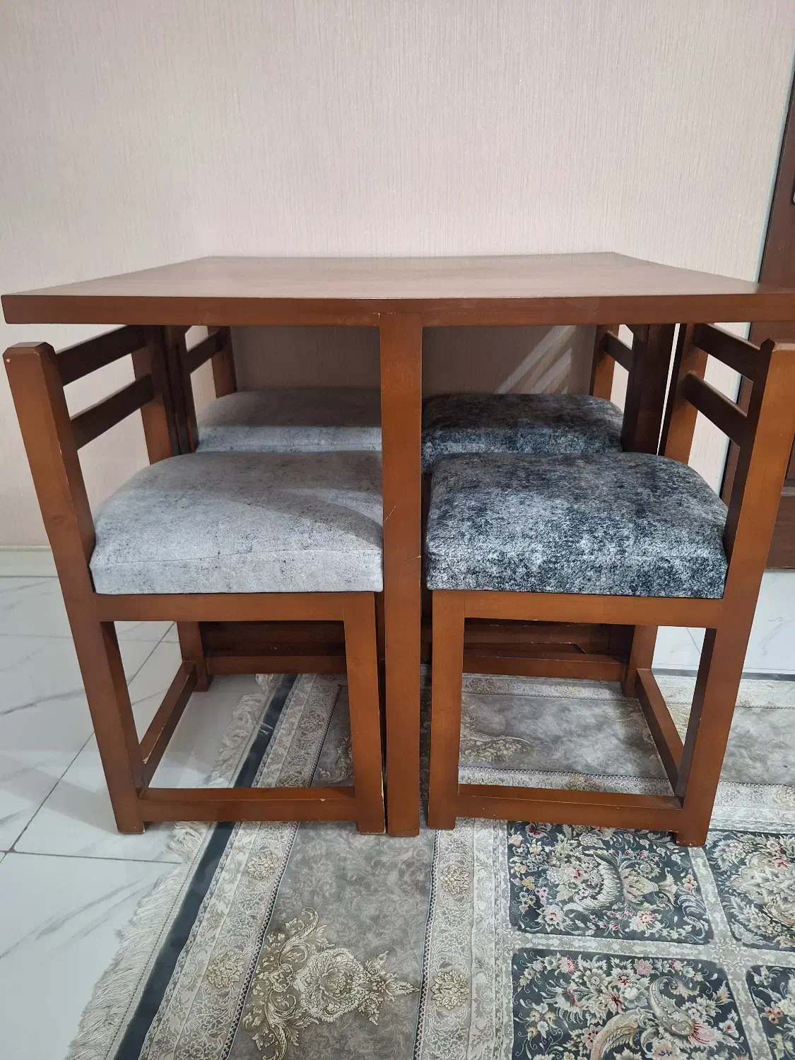 میز و صندلی غذا خوری ۴ نفره کم جا|میز و صندلی غذاخوری|تهران, جمهوری|دیوار