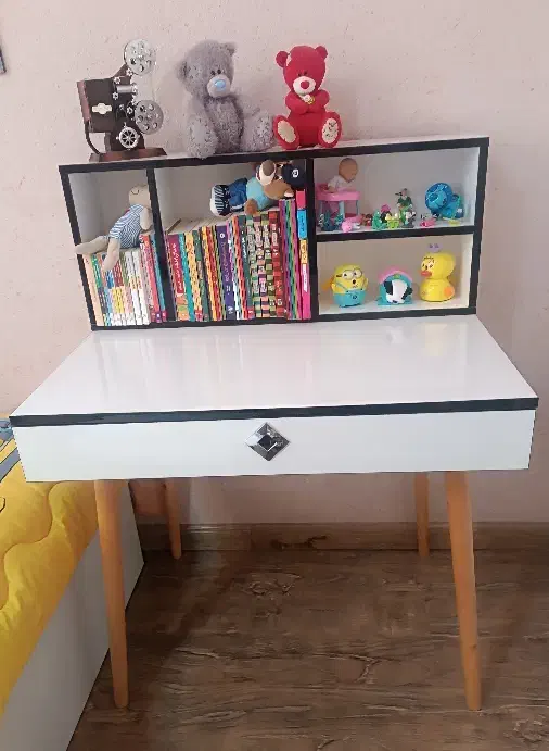 میز تحریر|میز تحریر و کامپیوتر|نیشابور, دارایی|دیوار