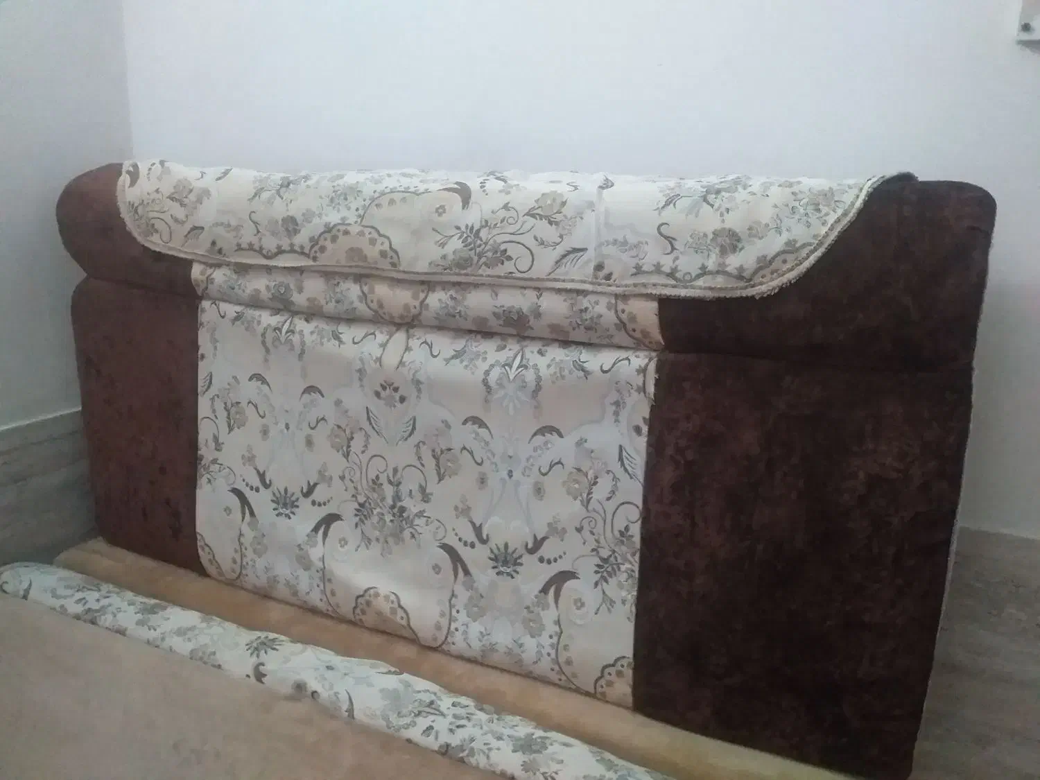 ۶عددپشتی|پشتی|سرپل ذهاب, |دیوار