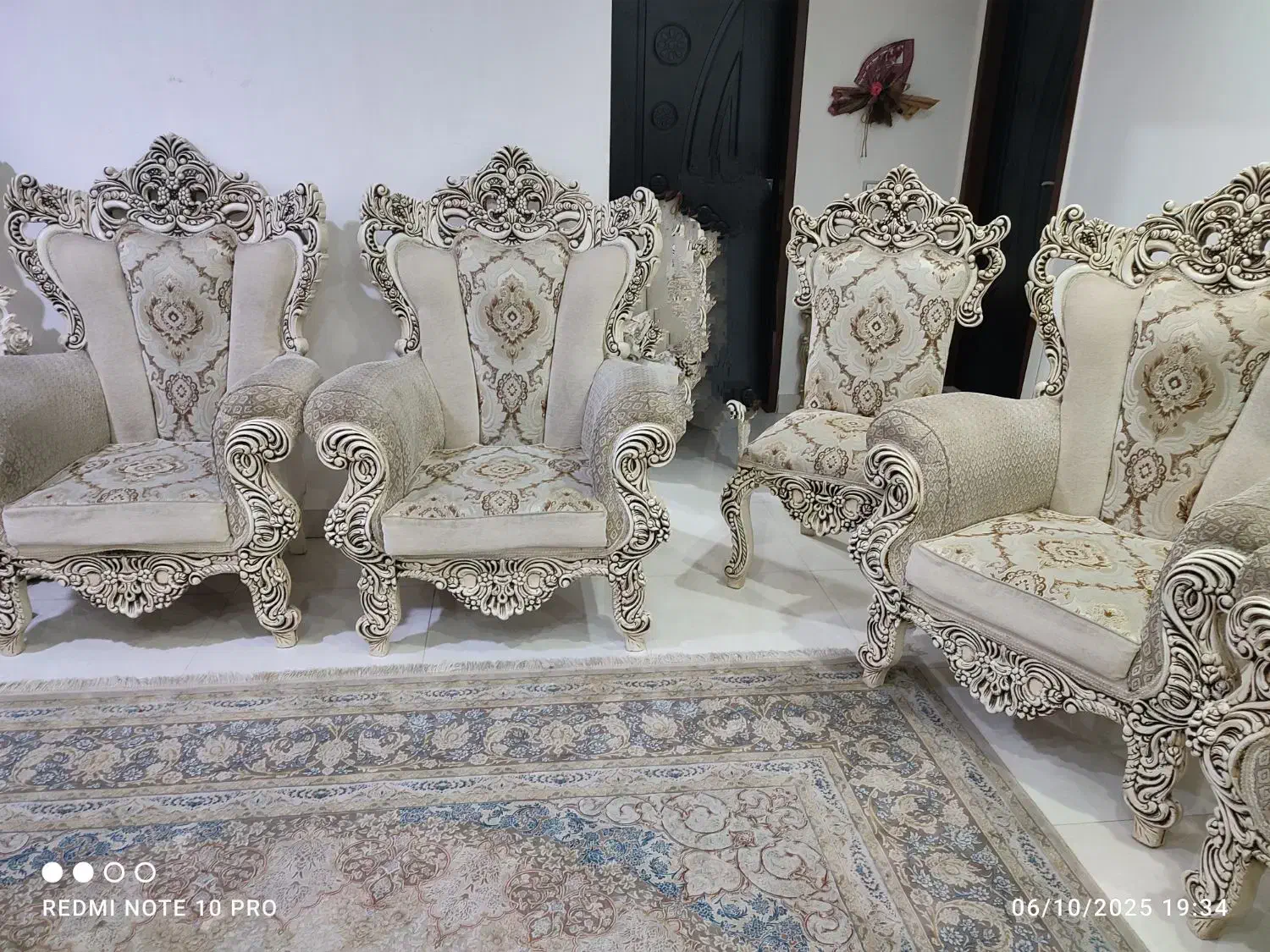 مبلمان سلطنتی.|مبلمان خانگی و میز عسلی|دزفول, |دیوار