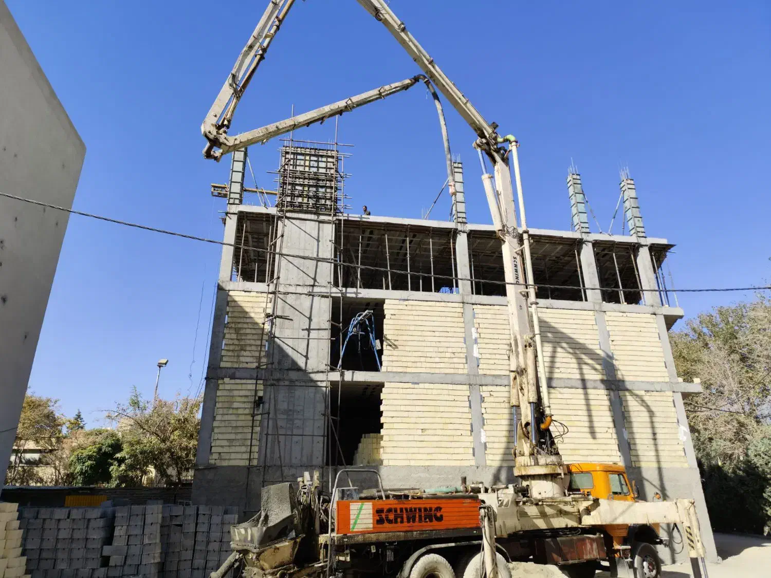 آرماتوربندی/قالبندی/اجرای اسکلت/سفت کاری/نازک کاری|خدمات پیشه و مهارت|اصفهان, آزادان|دیوار