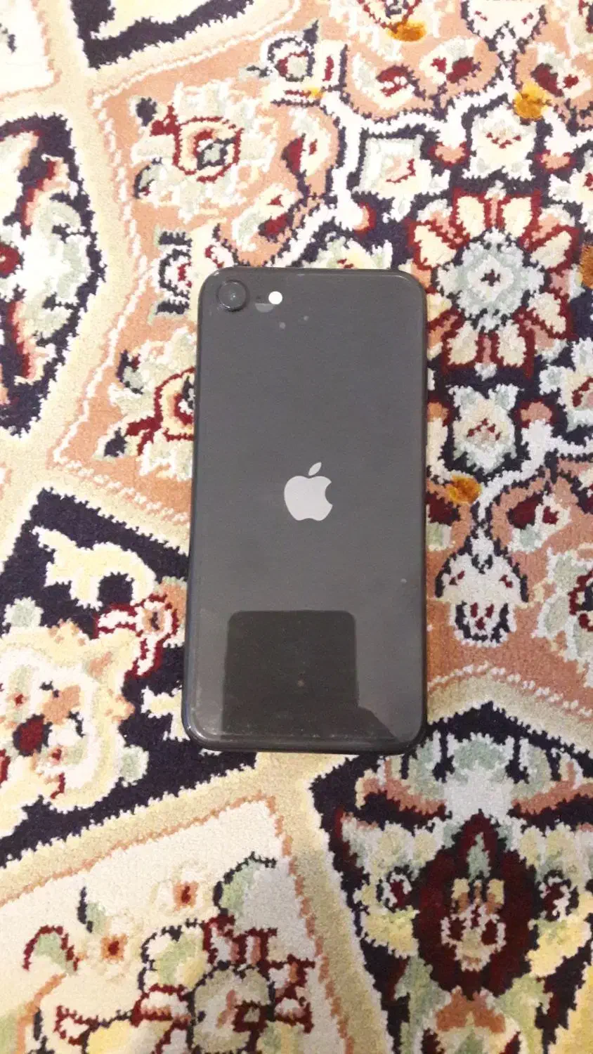 آیفون se 2020 128|موبایل|کرج, مهرویلا جنوبی|دیوار