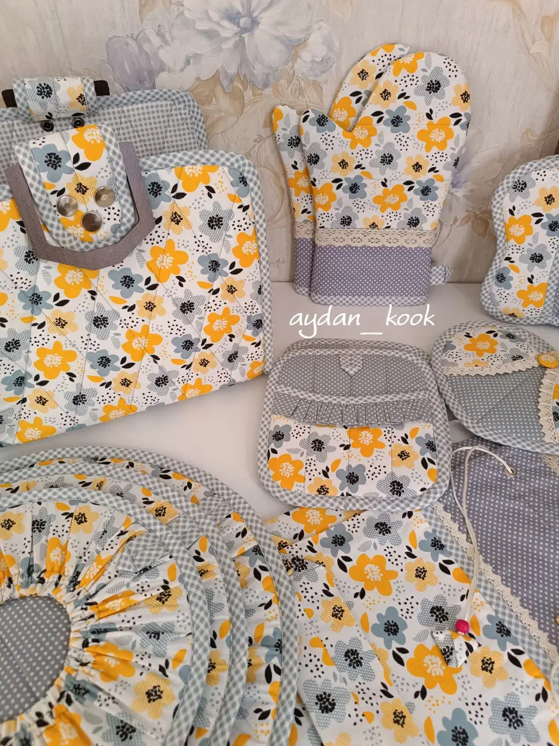 دوخت سرویس آشپزخانه به صورت سرویس وتک|سفره، حوله، دستمال آشپزخانه|تهران, وردآورد|دیوار