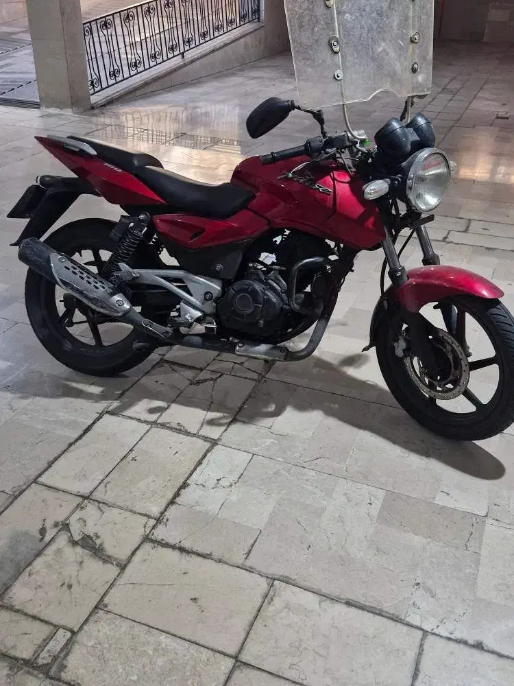 پالس180 یوجی4|موتورسیکلت|تهران, دروس|دیوار