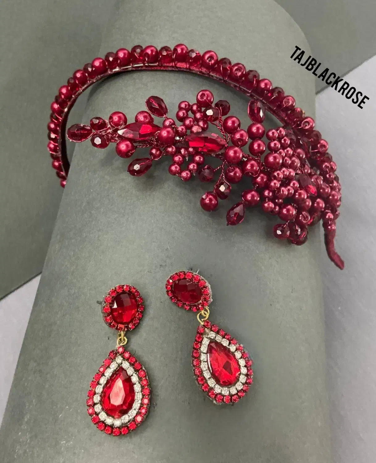 تاج و تل|زیورآلات و اکسسوری|آران و بیدگل, |دیوار