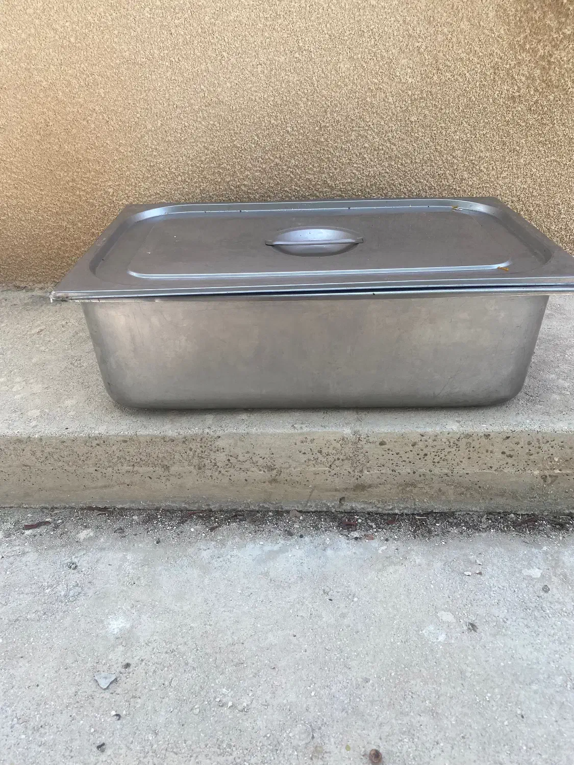 مقداری وسایل خانگی و آشپزخانه|ظروف پختوپز|کیش, |دیوار