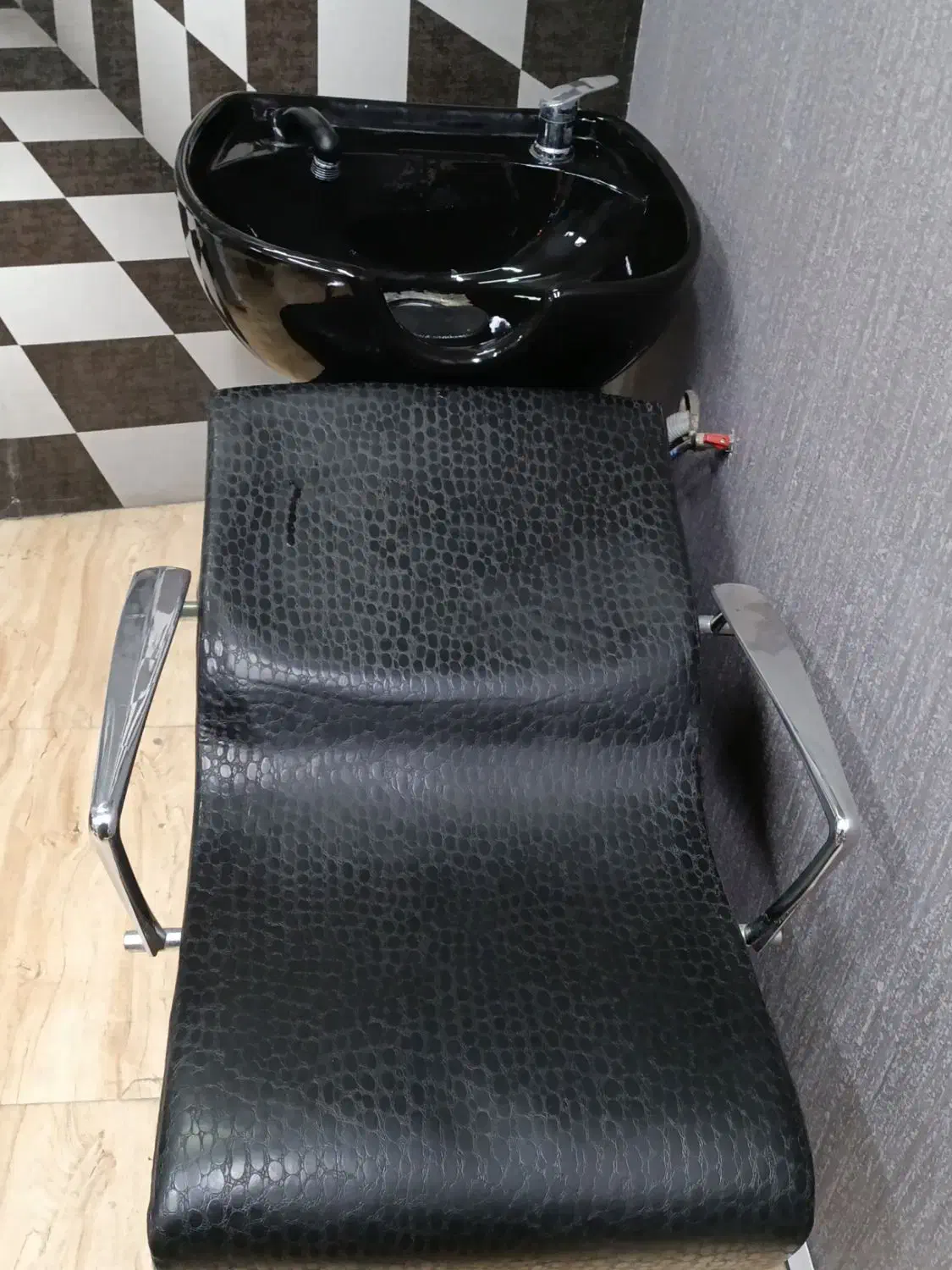 یک عدد سرشور آرایشگاهی راحتی ب ضمانت سالمی|آرایشگاه و سالن‌های زیبایی|پاکدشت, پاکدشت (مامازند)|دیوار