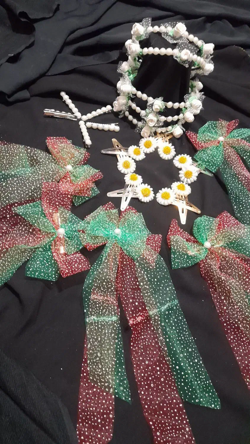 با سلام چند عدد گیره مو به فروش می‌رسد همه با هم|بدلیجات|یزد, |دیوار