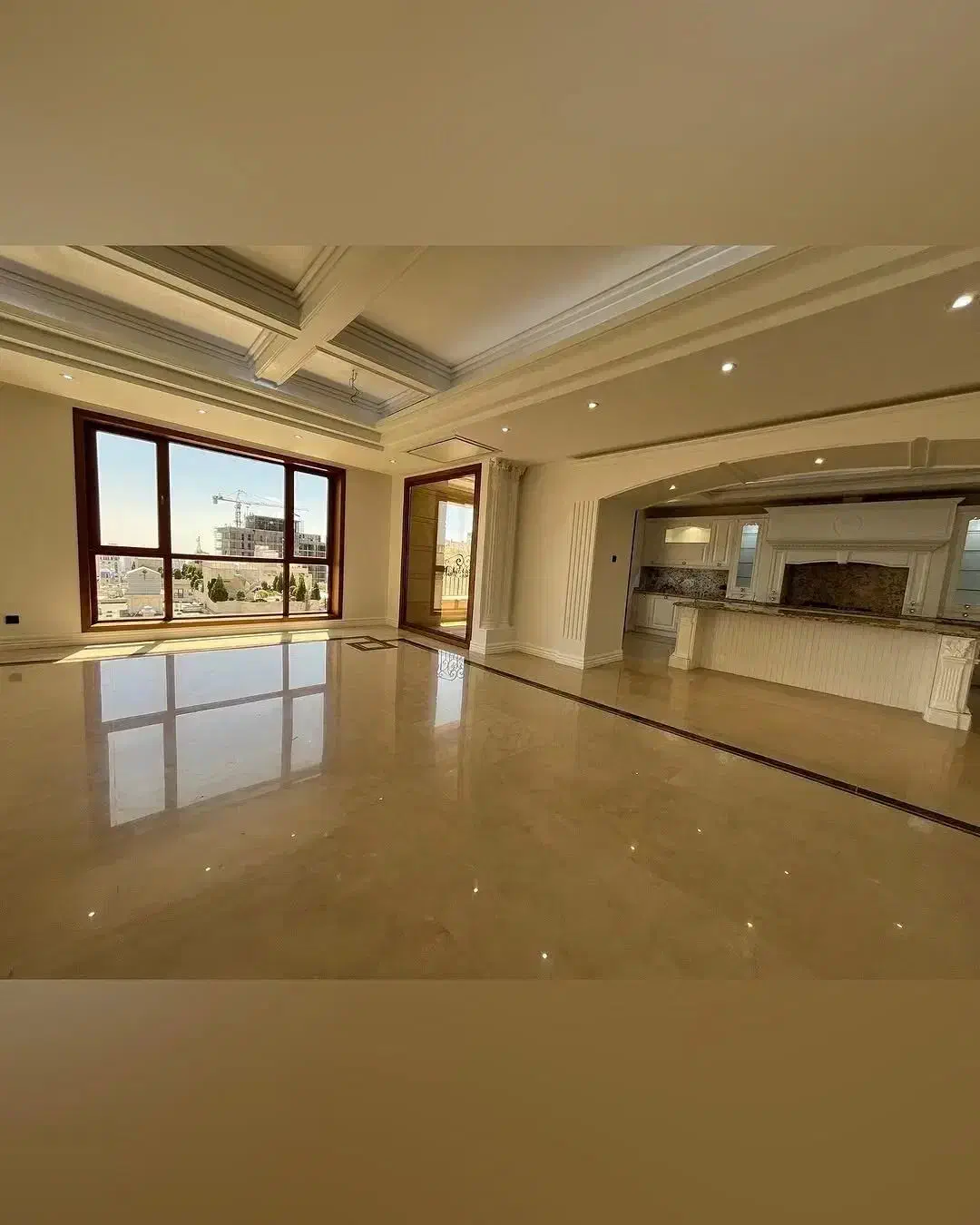 ۳۰۰متر ۴خواب نوساز ۲۰متر تراس هتلینگ آفرویژه