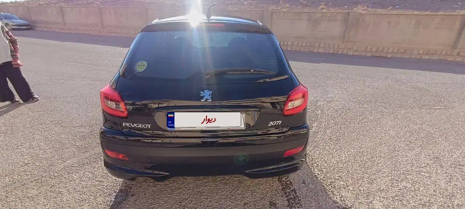 ۲۰۷ پانوراما مدل ۴۰۰|خودرو سواری و وانت|صدرا-فارس, فاز ۱|دیوار