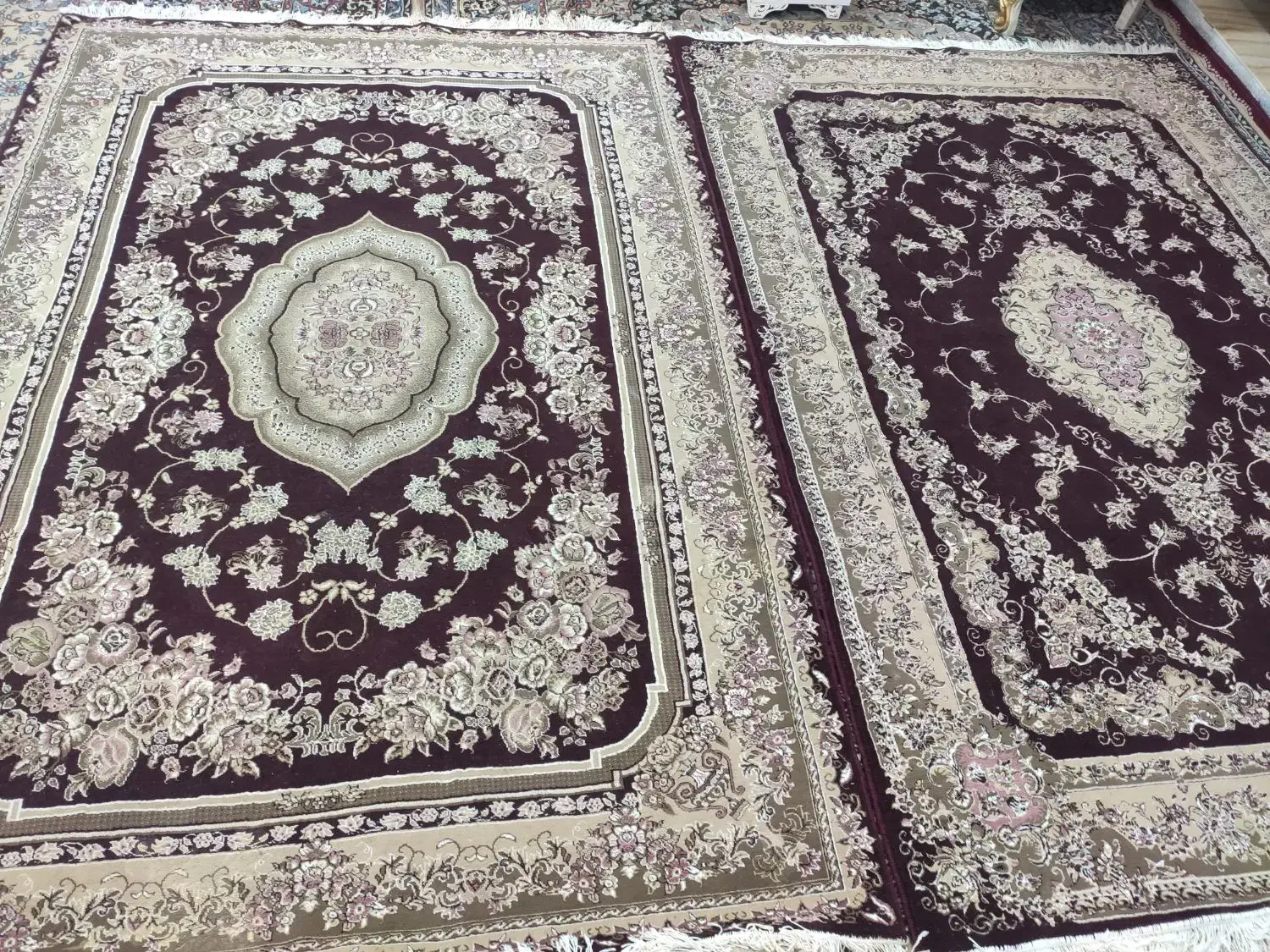 دو  فرش شش متری زرشکی|فرش|مرند, |دیوار