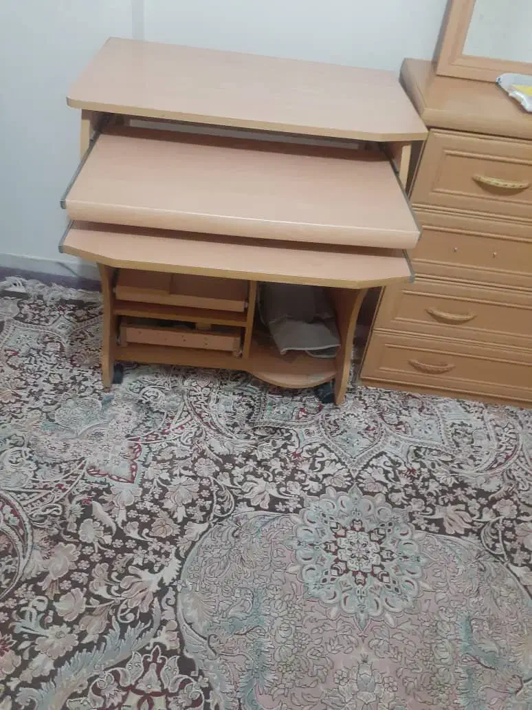 میز کامپیوتر|مبلمان اداری|شیراز, هفت تنان|دیوار