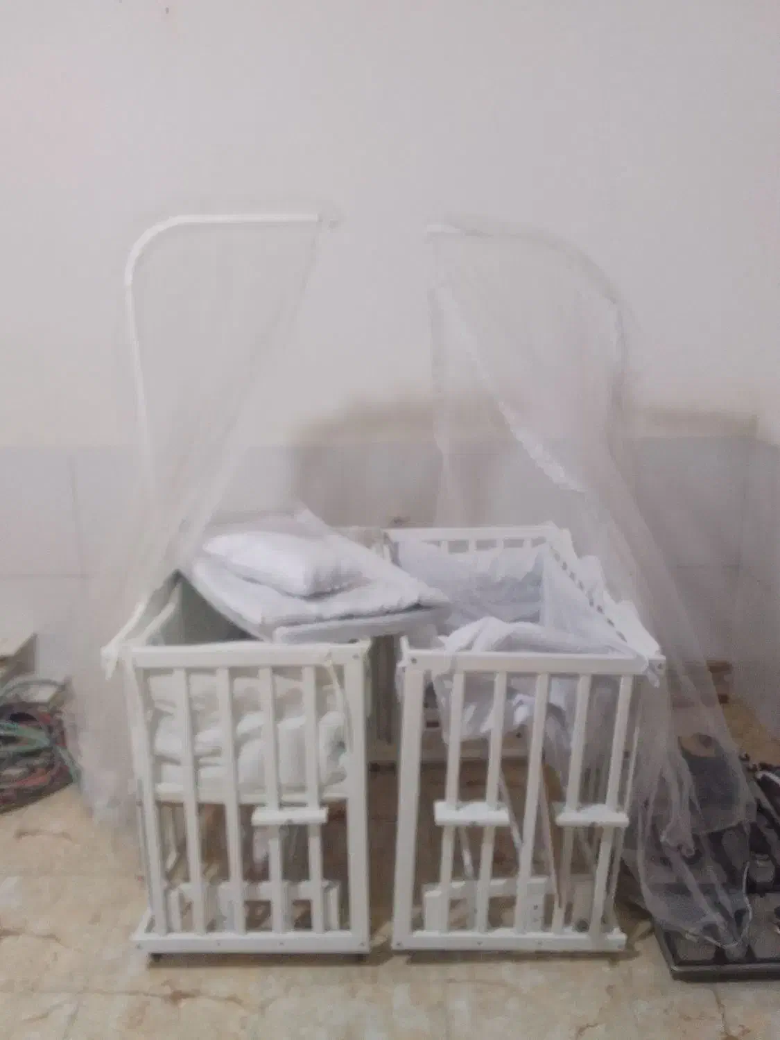 گهواره نونو|تخت و صندلی بچه|ارومیه, |دیوار