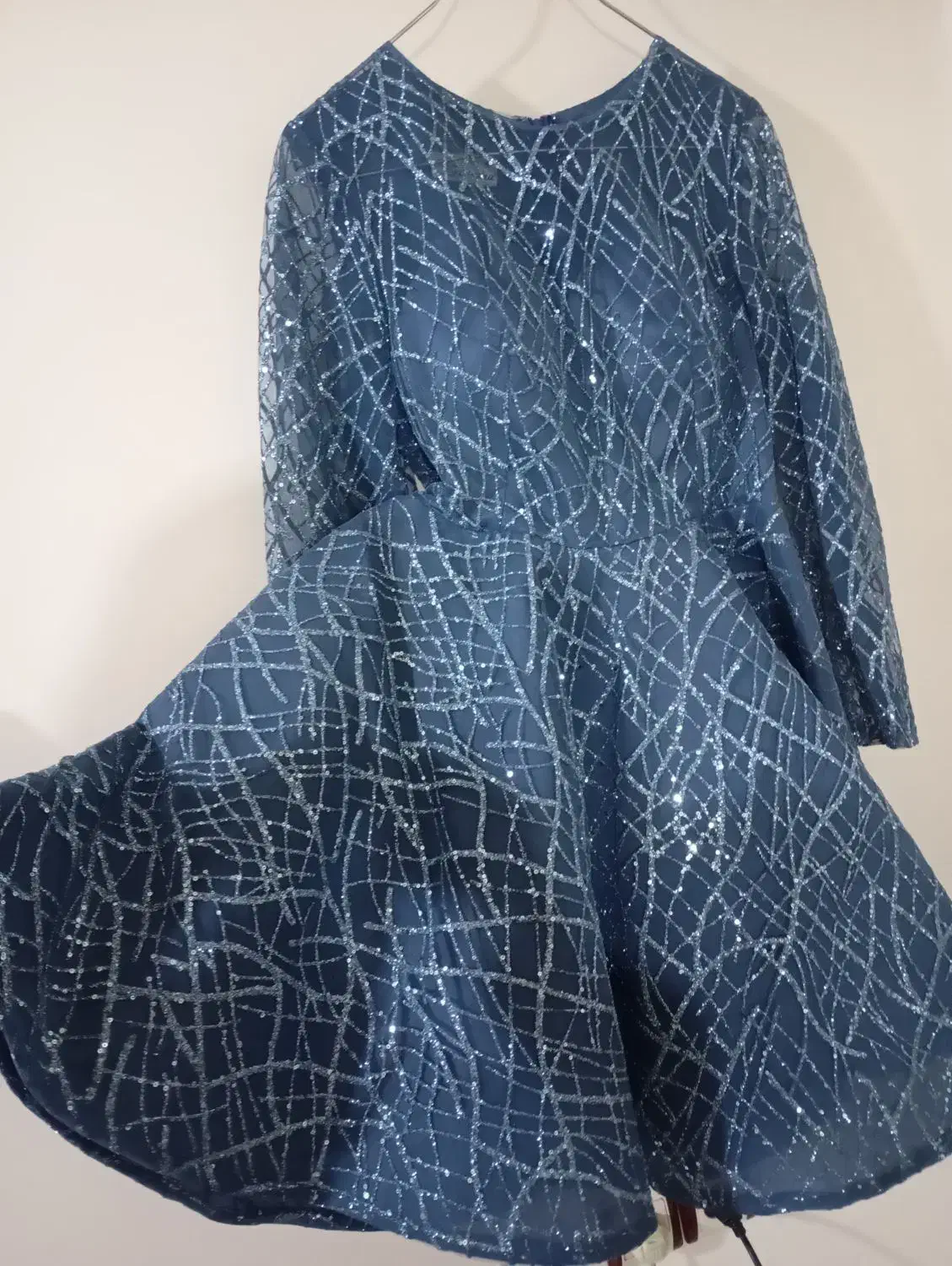 لباس مجلسی|لباس|گلستان (تهران), |دیوار