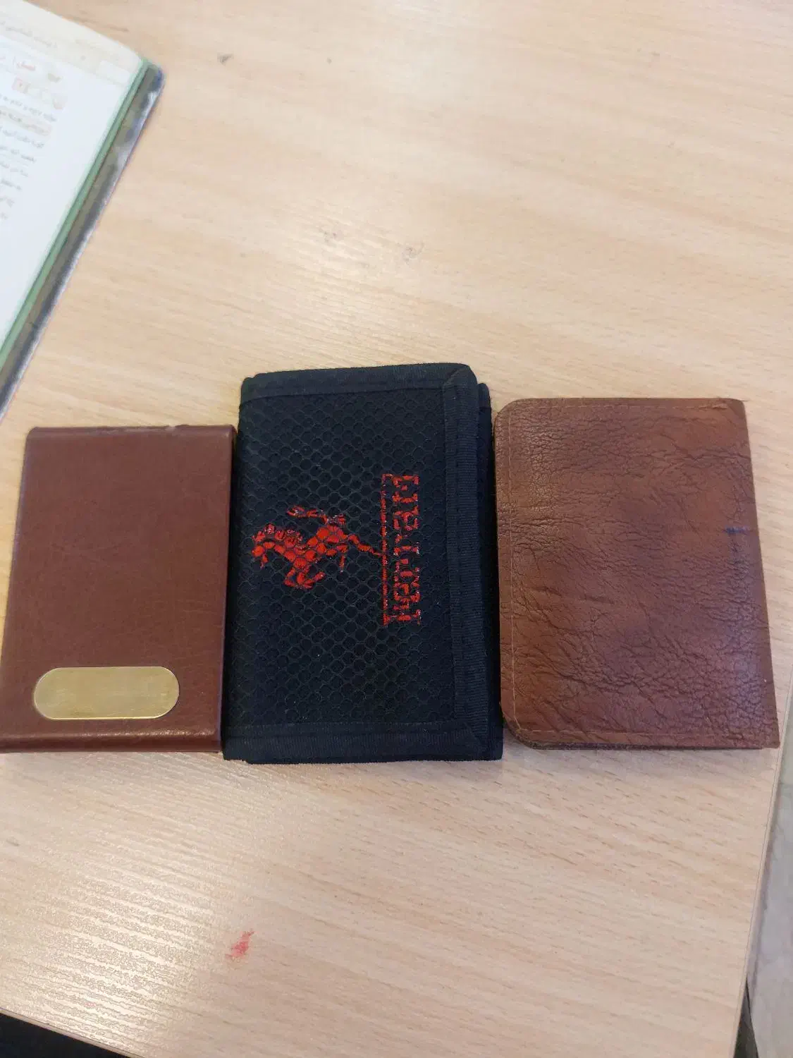 جاکارتی|کیف، کفش، کمربند|بروجرد, |دیوار