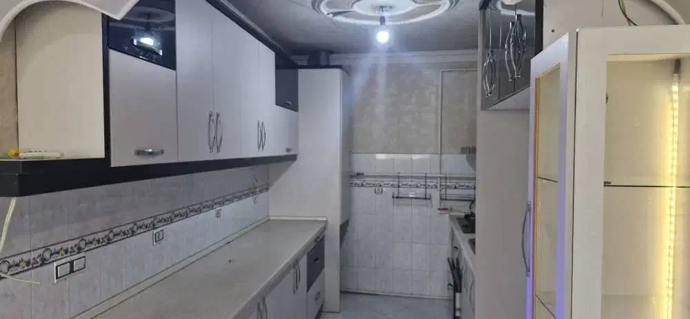 آپارتمان ۸ دی طبقه سوم ۸۵ متری طبقه سوم تخلیه|اجارهٔ آپارتمان|رشت, نیکمرام|دیوار