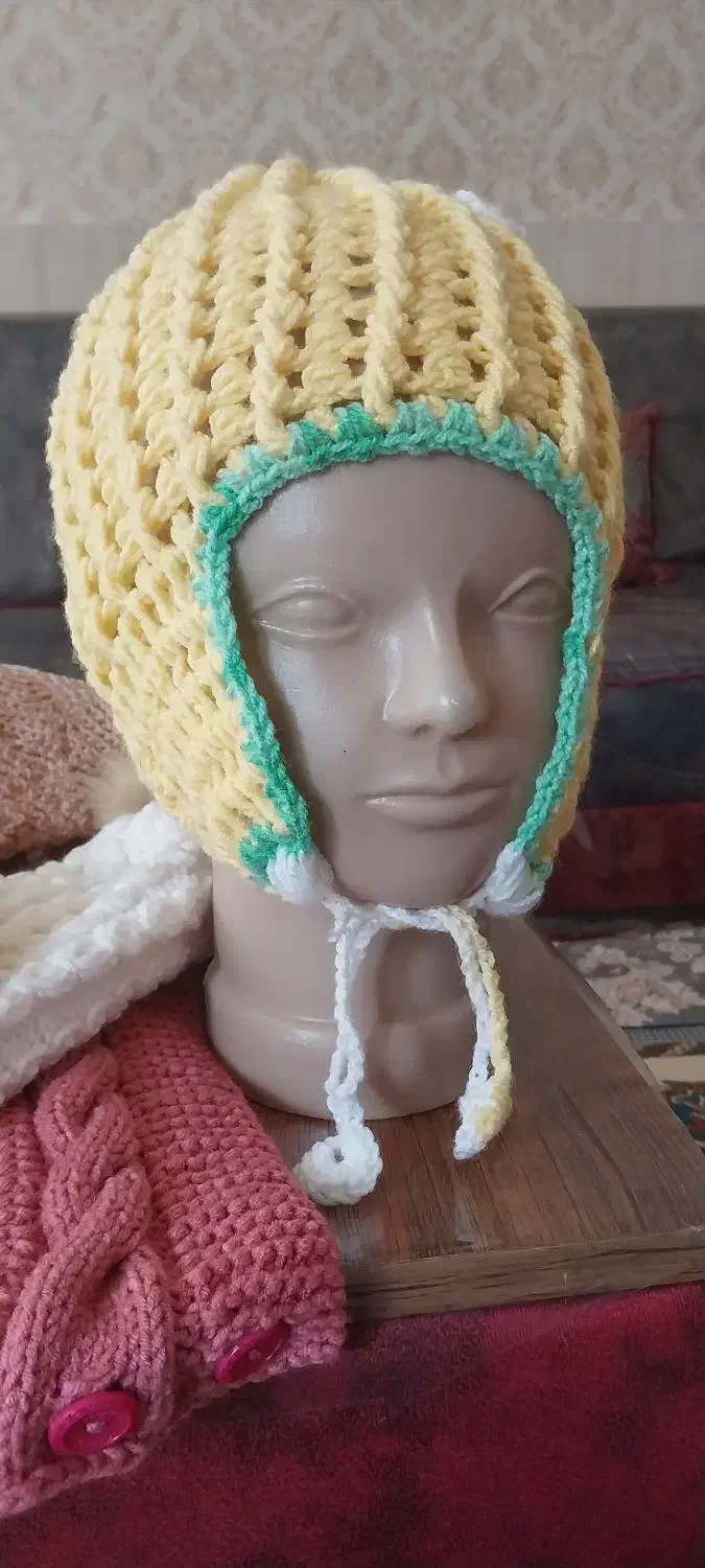 تعدادی کلاه بافتنی موجوداست|لباس|اصفهان, ارغوانیه|دیوار