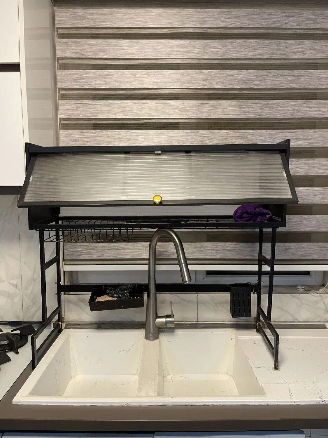 آبچکان|آب‌چکان و نظم‌دهنده ظروف|ری, دولت‌آباد|دیوار