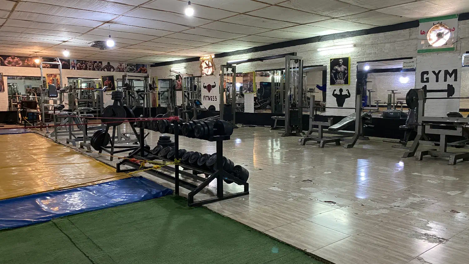 سالن ورزشی|اجارهٔ کوتاه‌مدت دفتر کار و فضای آموزشی|آمل, |دیوار