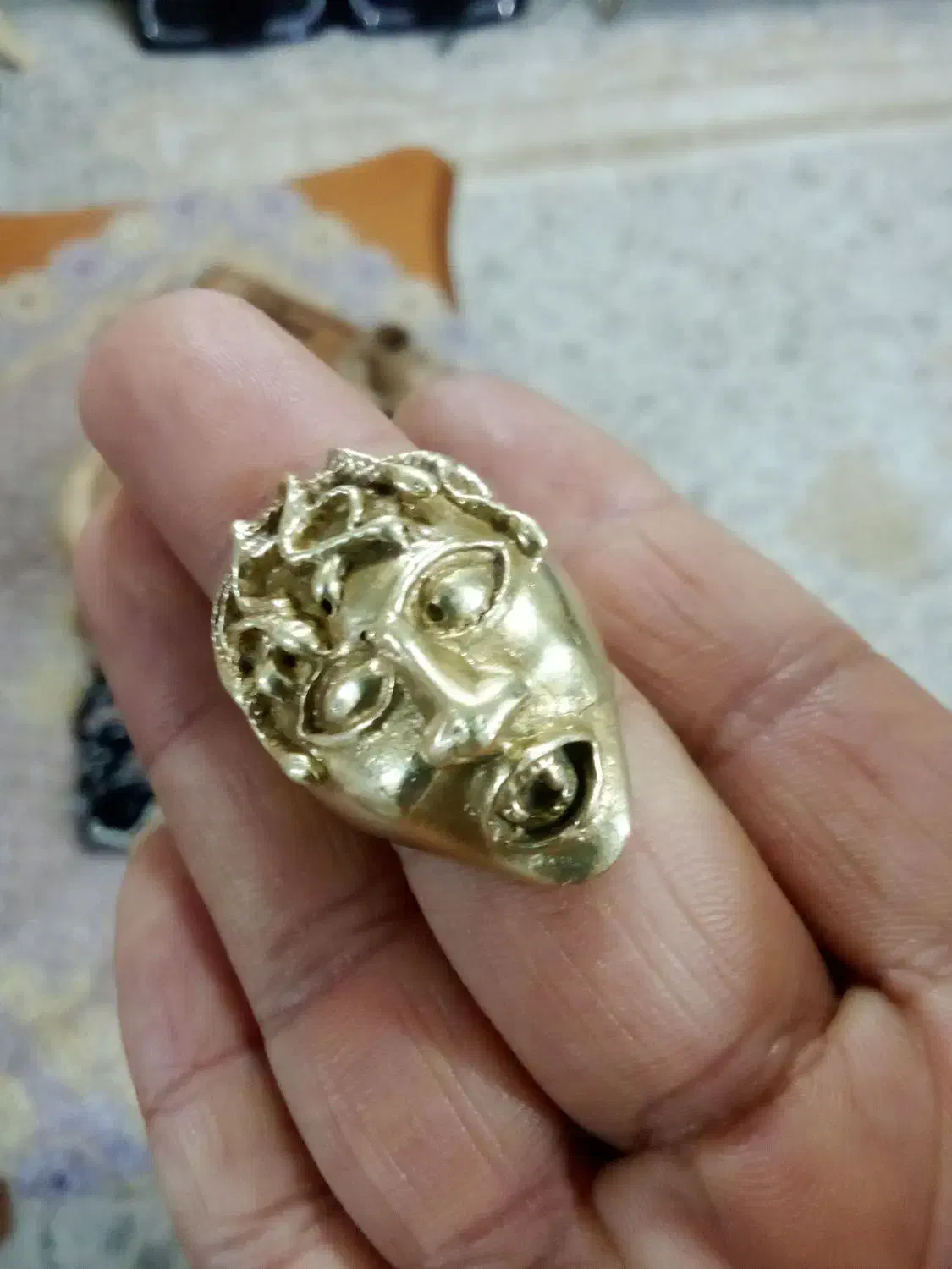 انگشتر قدیمی عطیقه خیلی قدیمی شمایل جن مثل طلا|بدلیجات|آبادان, |دیوار