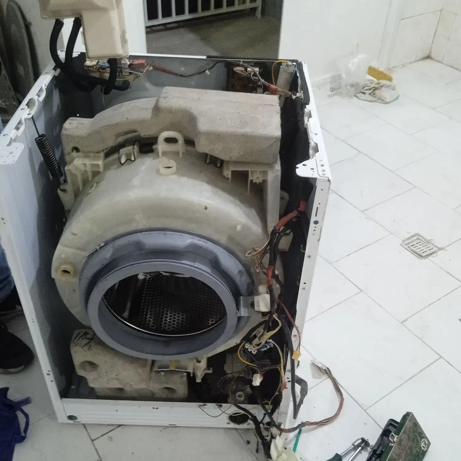 نمایندگی تعمیرات تعمیر کار یخچال فریزر لباسشوئی|خدمات پیشه و مهارت|فردیس, داوری|دیوار