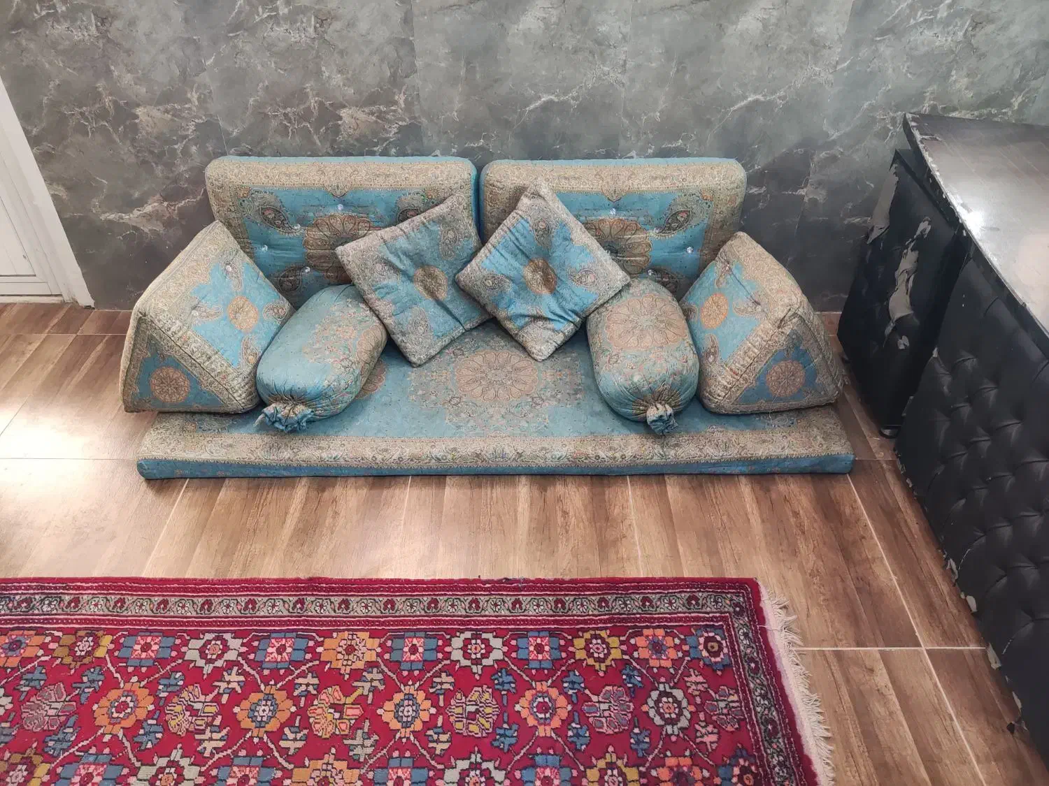 یک دست تشک شاه نشین در حد نو|مبلمان خانگی و میز عسلی|قم, عمار یاسر|دیوار