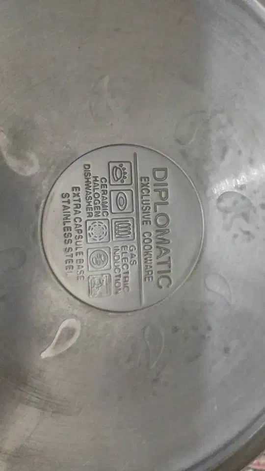 کتری وقوری سالم وتمیز|قوری، کتری، قهوهساز دستی|تهران, خاک سفید|دیوار