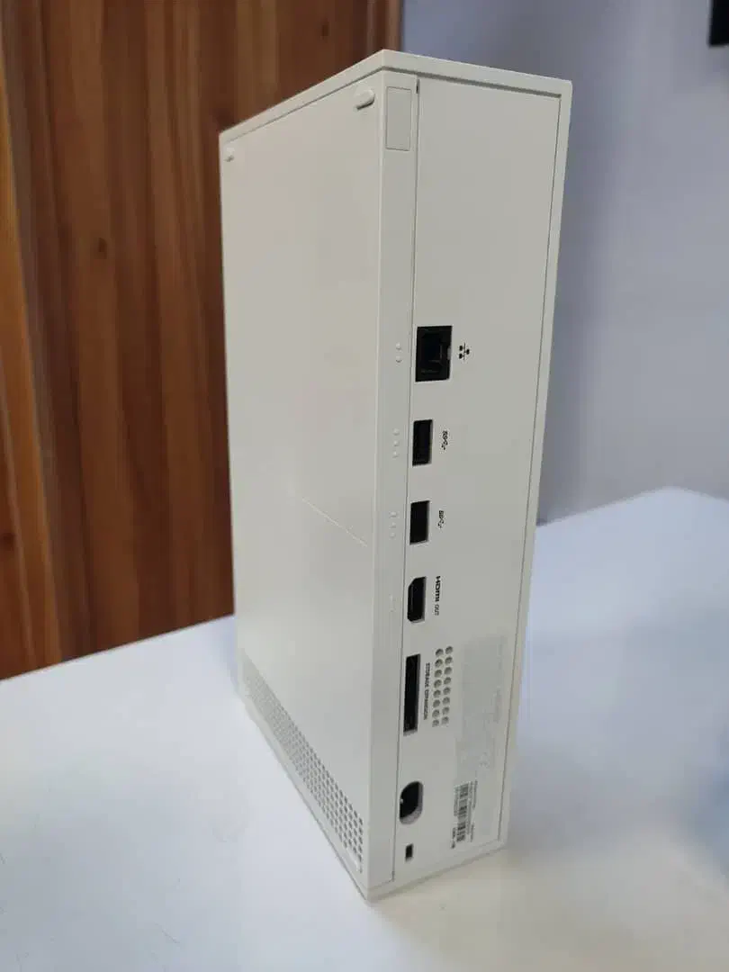 ایکس باکس سری اس /Xbox series s دو دسته با شارژر|کنسول، بازی ویدئویی و آنلاین|تهران, آذری|دیوار