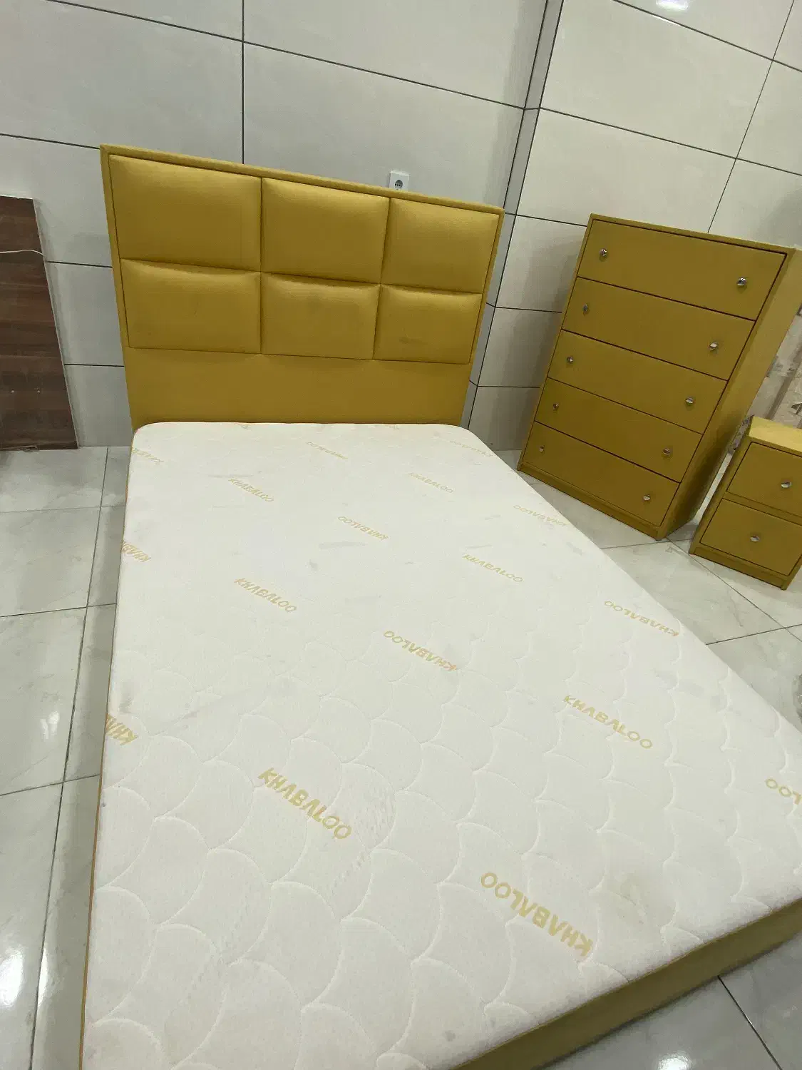 سرویس خواب سایز۲*۱۴۰ زیر قیمت شرکت فقط فقط۳۰ تومان|تخت و سرویس خواب|شوش, |دیوار