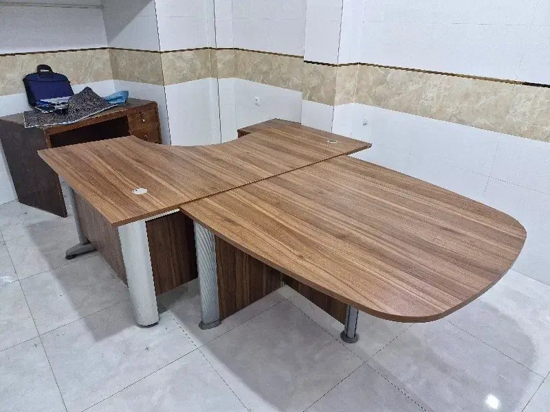 میز مدیریت و کنفرانس|مبلمان اداری|قم, انسجام|دیوار