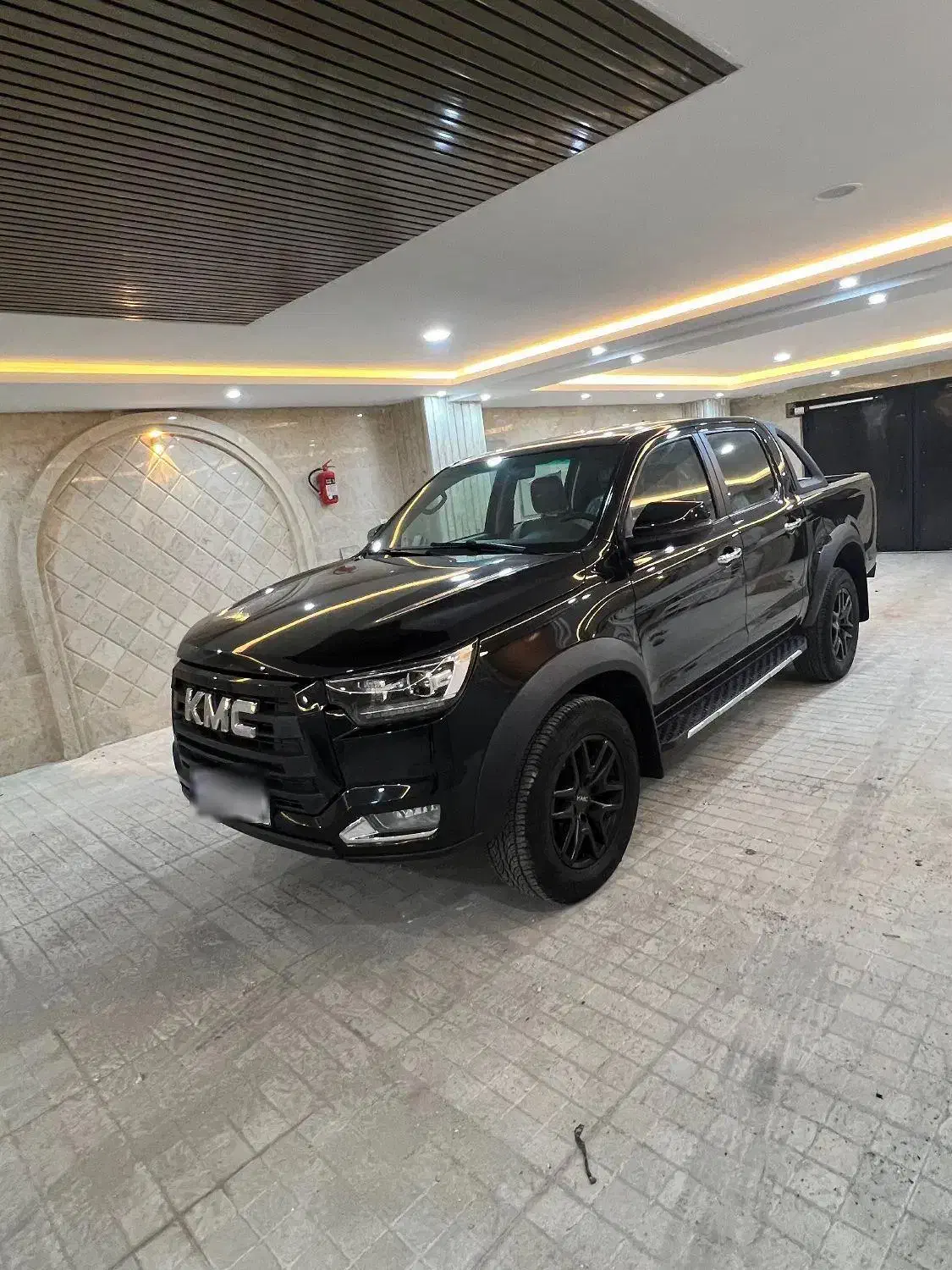 KMCمدل ۴۰۲|خودرو سواری و وانت|بوشهر, |دیوار