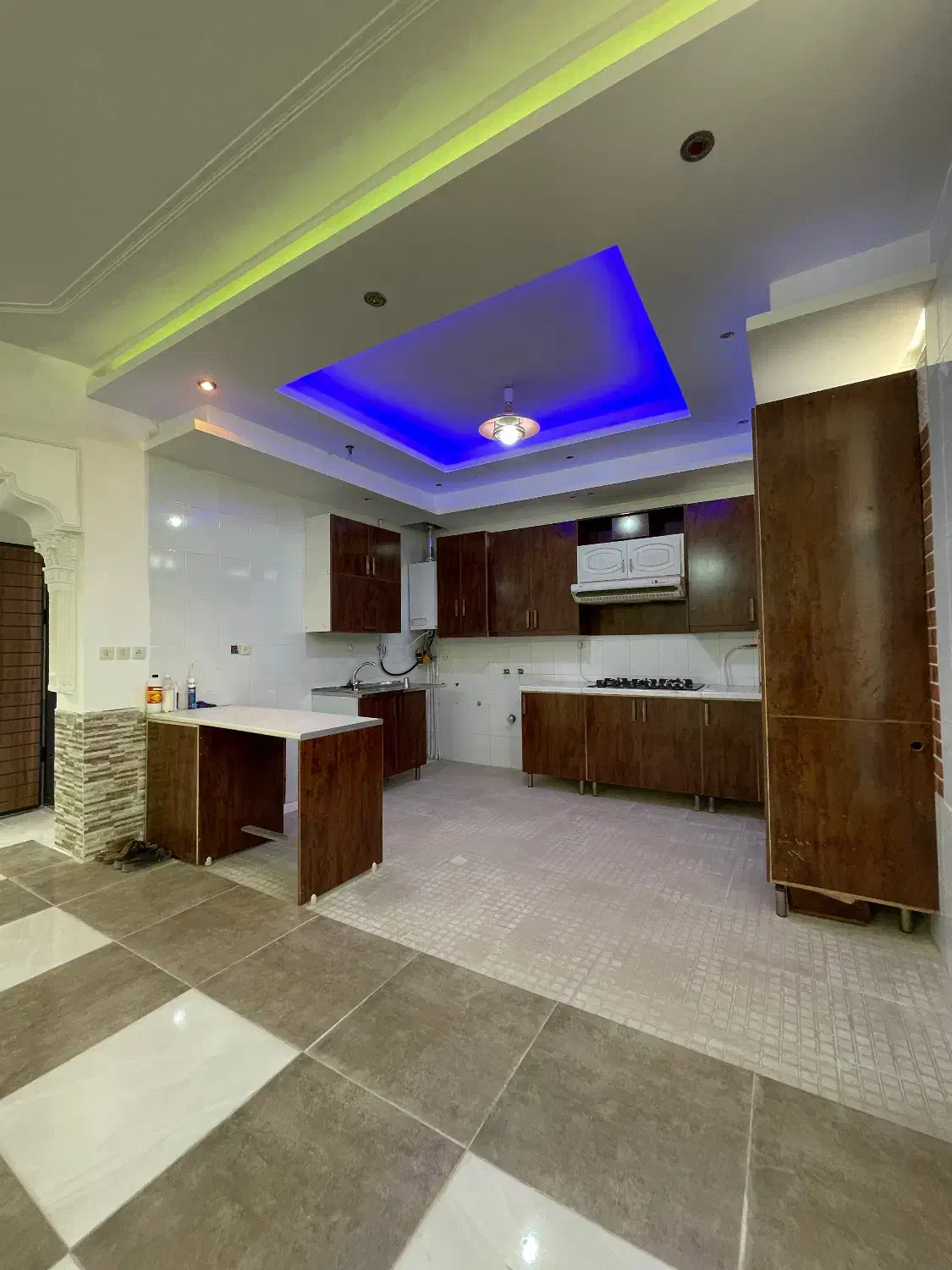 فروش ویلایی شناژ زیر قیمت|فروش خانه و ویلا|آباده, |دیوار