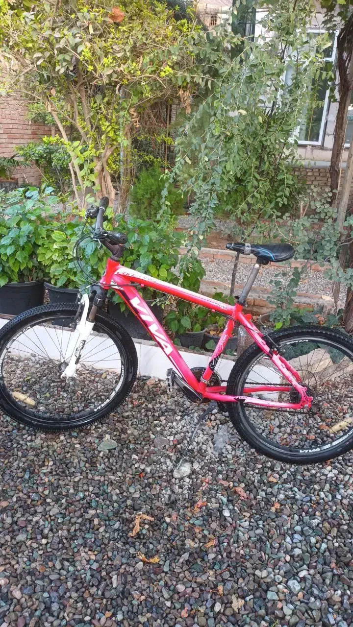 دوچرخه ویوا قرمز سایزه ۲۶ فروش فوری|دوچرخه، اسکیت، اسکوتر|تهران, ایوانک|دیوار