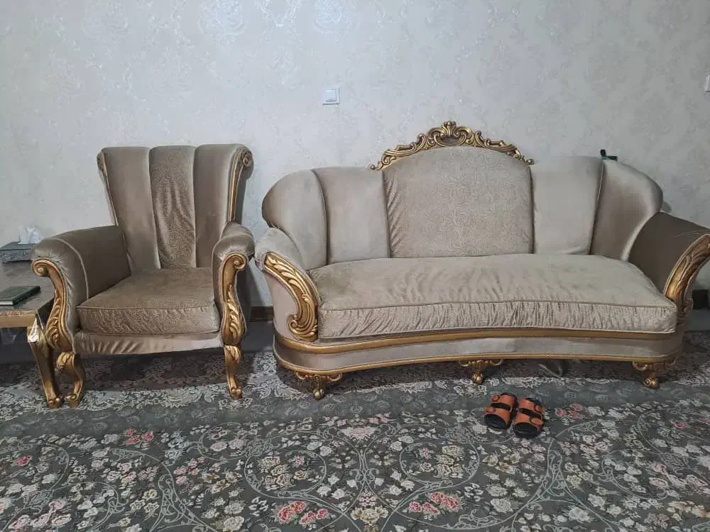 سرویس مبل هشت نفره با میز وسط|مبلمان خانگی و میز عسلی|شیراز, فرگاز|دیوار