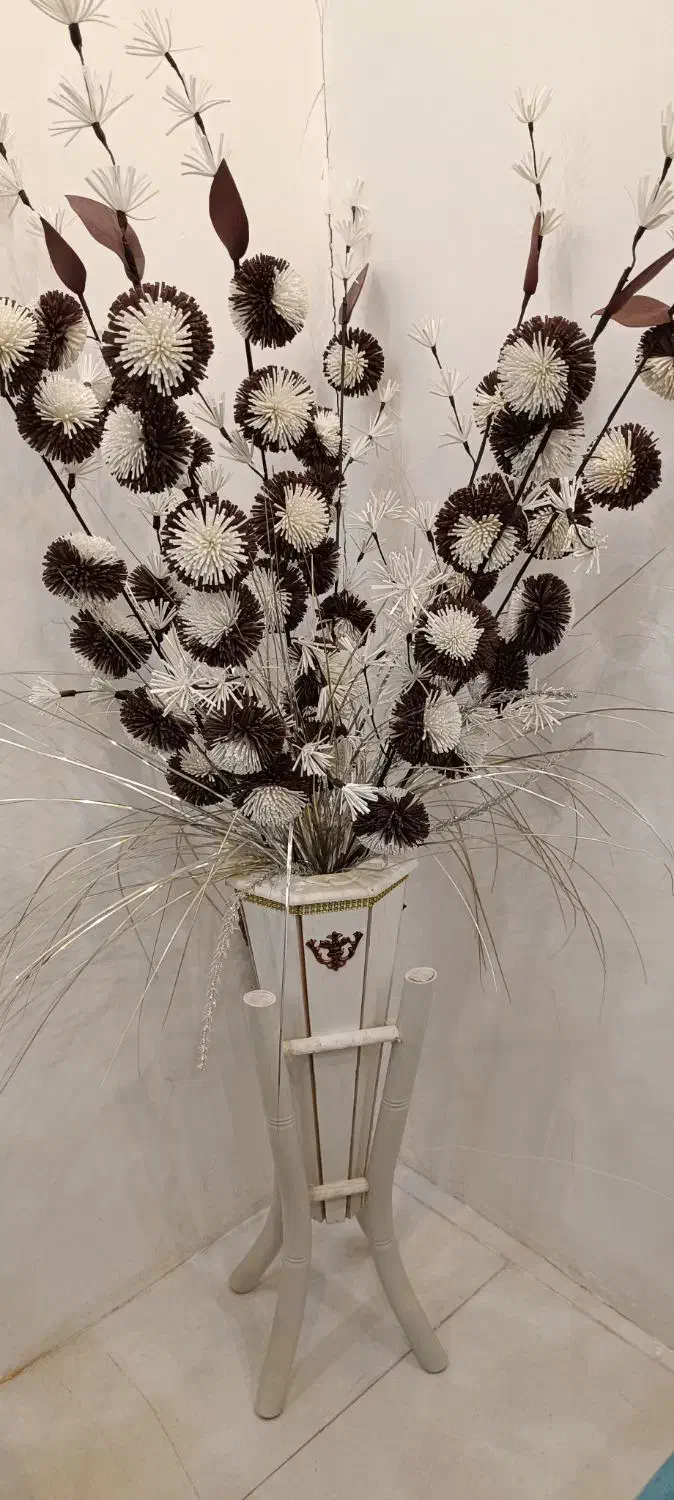 گل گلدان|گل مصنوعی|قم, قلعه کامکار|دیوار