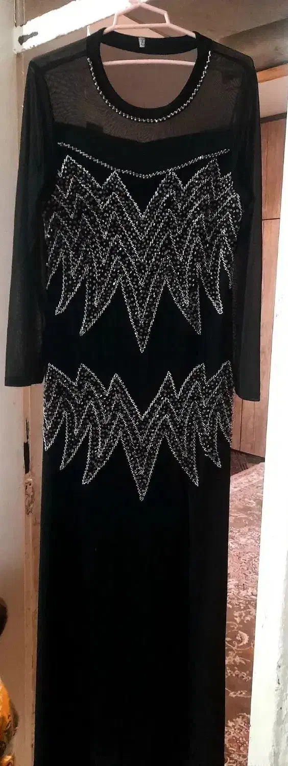 بچگانه و زنانه مجلسی|لباس|نیشابور, گنبد سبز|دیوار