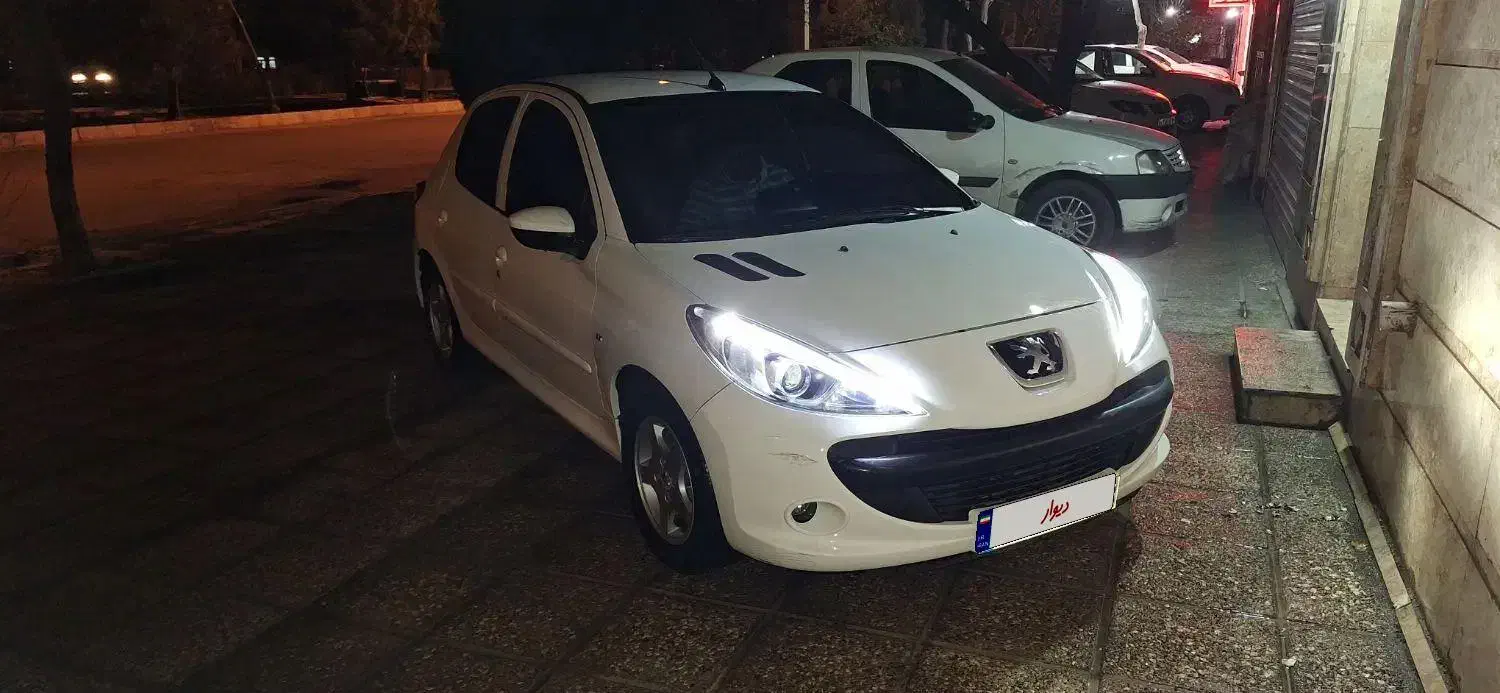 207 مدل 98|خودرو سواری و وانت|شیراز, گل سرخ|دیوار