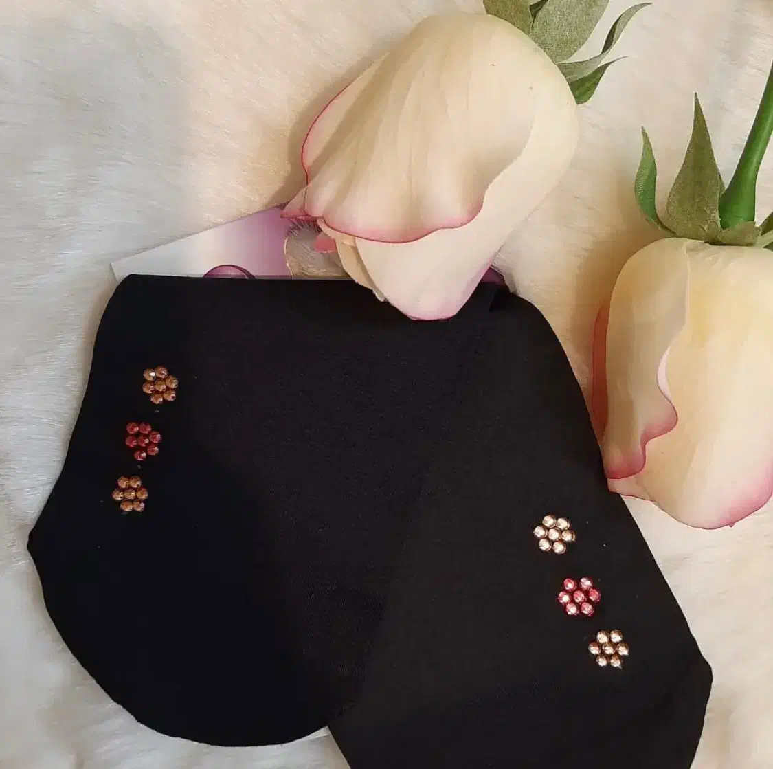 جوراب نگین دار|لباس|اصفهان, شاهزید|دیوار