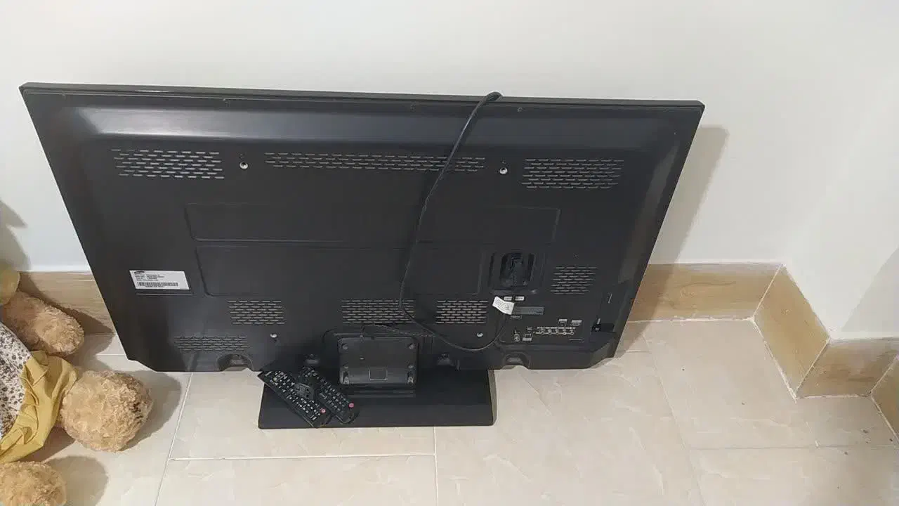 تلویزیون ۴۳اینچ|تلویزیون و پروژکتور|سبزوار, ولیعصر (نجار آباد)|دیوار