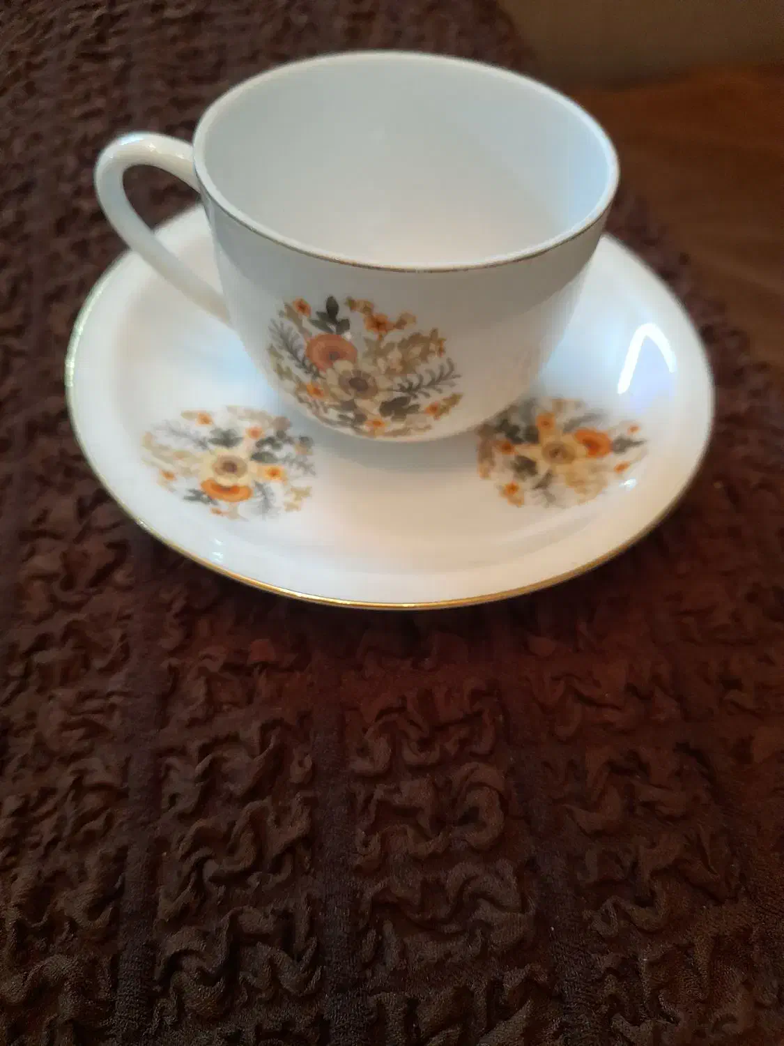 فنجان زیبای قدیمی|ظروف سرو و پذیرایی|ری, دولتآباد|دیوار