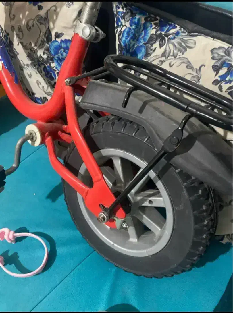 دوچرخه|دوچرخه، اسکیت، اسکوتر|هشتگرد, هشتگرد قدیم|دیوار