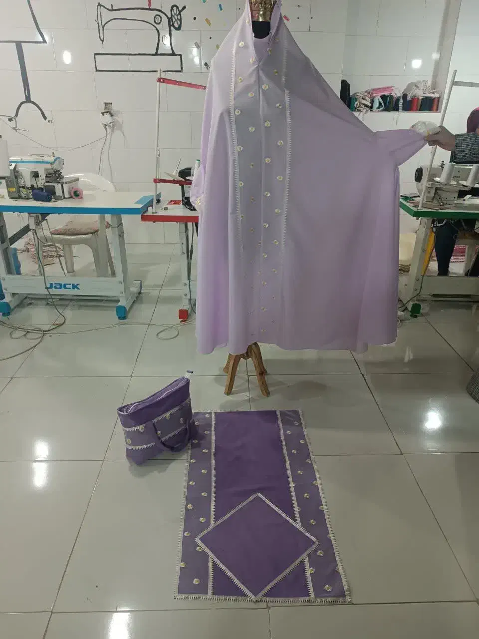 تولیدی چادر چشن تکلیف|لباس|قائن, |دیوار