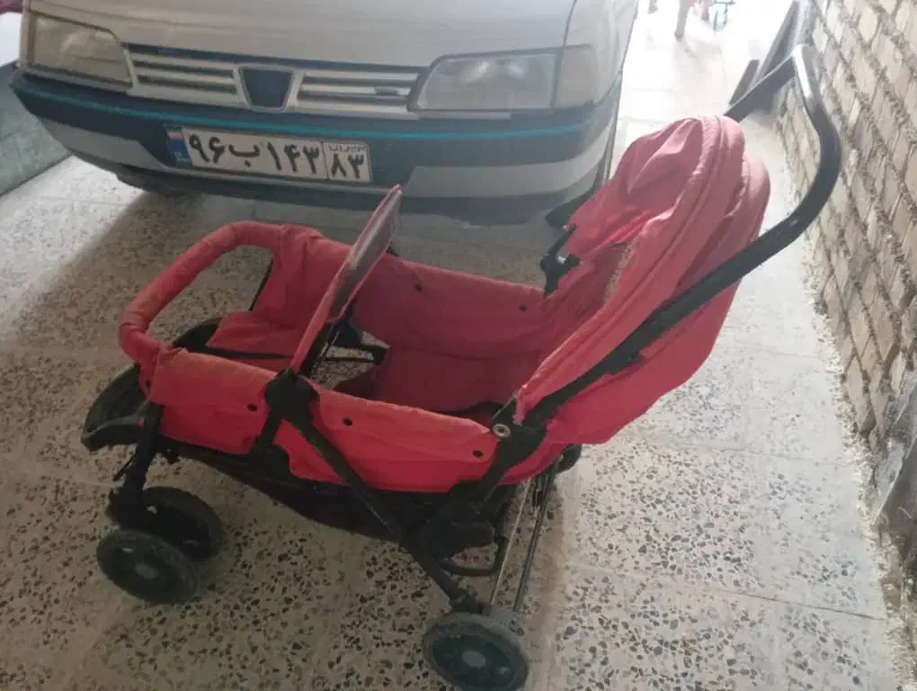 کالسکه دوقلو  تمیز و مرتب|کالسکه و لوازم جانبی|نورآباد ممسنی, |دیوار