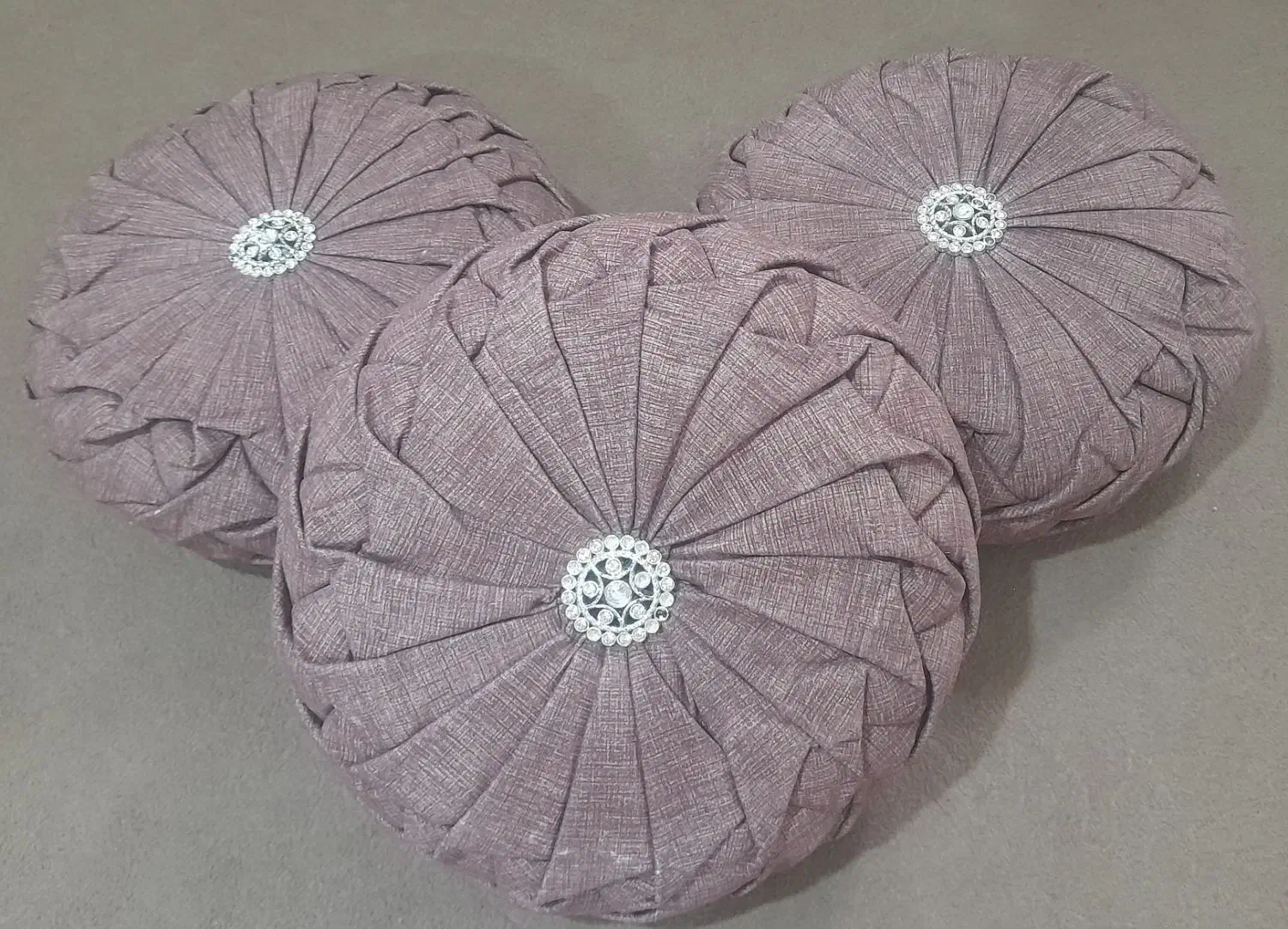 سه تا کوسن مخمل|رختخواب، بالش، پتو|سلماس, |دیوار