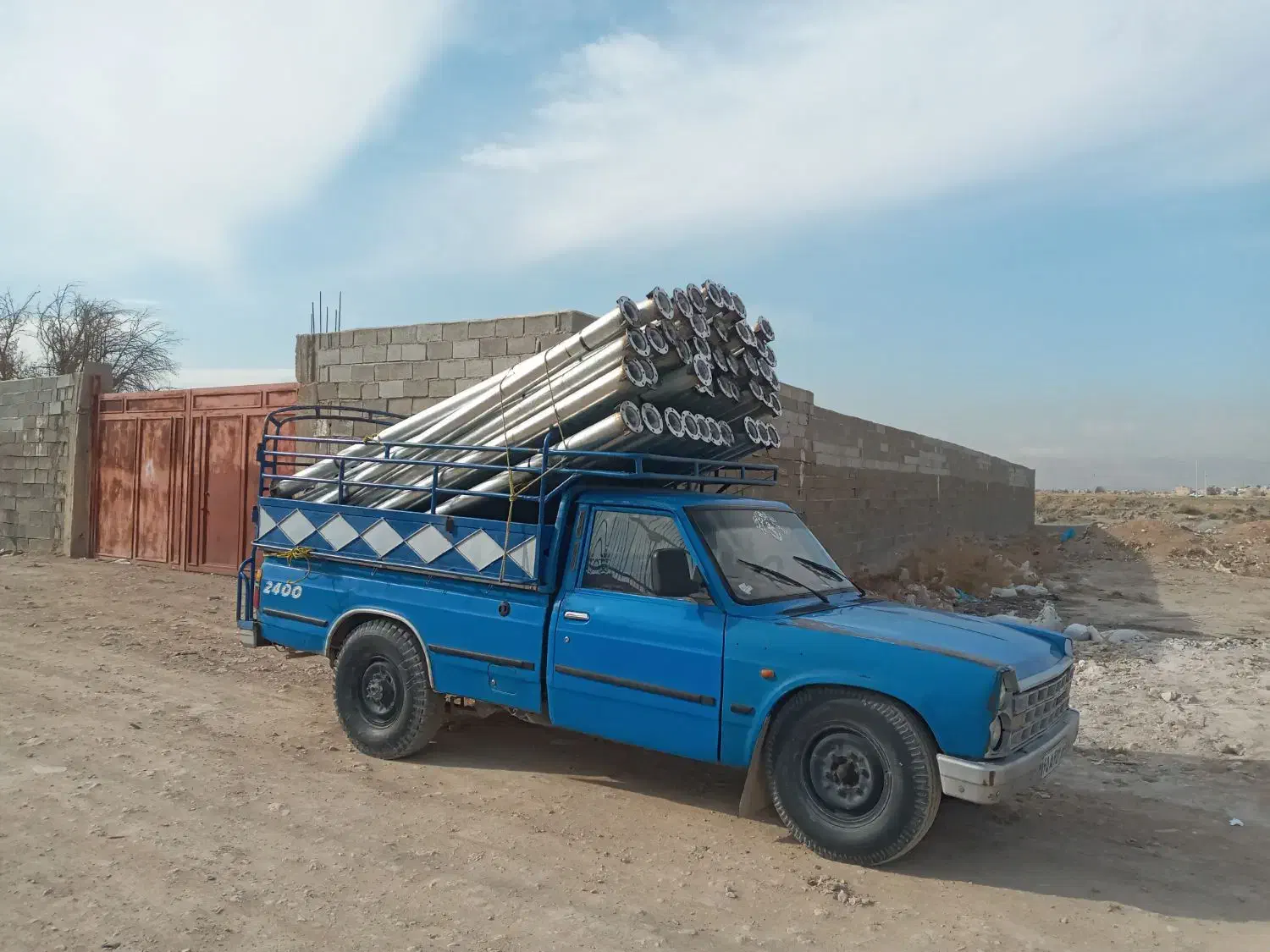 وانت نیسان حمل انواع بار ها درون شهری بیرون شهری|خدمات حمل و نقل|جهرم, |دیوار