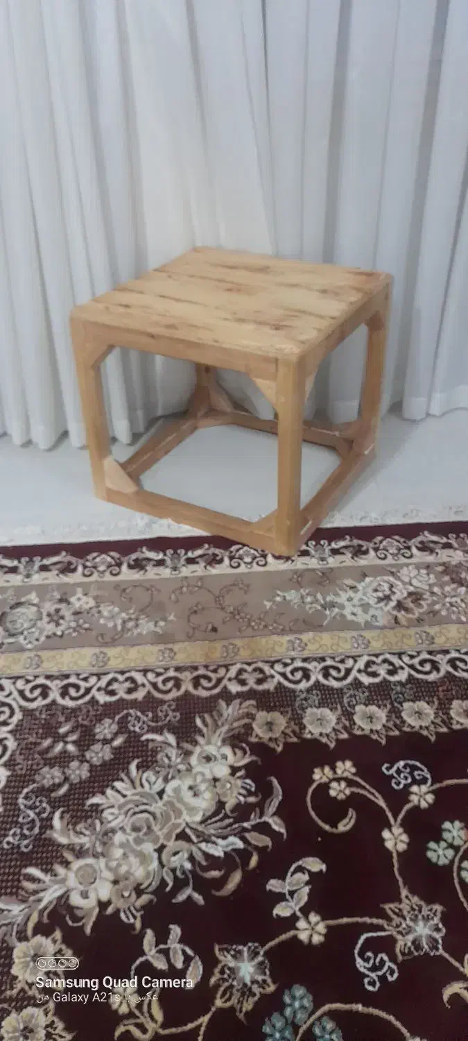 کرسی چوبی نو|مبلمان خانگی و میز عسلی|مشهد, شهید شهریاری|دیوار