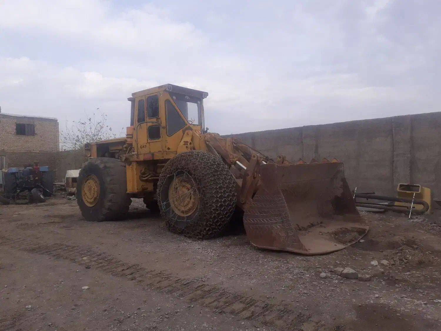 لودر کاترپیلار ۹۸۸|خودرو سنگین|مشهد, جاهد شهر|دیوار